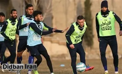 چپاروف تا 15 بهمن منتظر استقلال میماند
