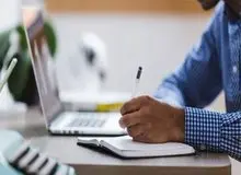 استاد ایرانی دانشگاه کالیفرنیا که به دانشجویانش اجازه تقلب می‌دهد/ عکس