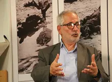 سریال معمای شاه را 60 درصد پسندیدم/ در قسمتی که روایتگر فعالیت‌های من است، تحریفی صورت نگرفته است/ در 80 سالگی همچنان به نواب صفوی عشق می‌ورزم اما در تحلیل تاریخ بی‌طرفم
