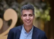 عادل فردوسی‌پور: خیلی اذیت شدم فعلاً اجازه بدید سکوت کنم!

