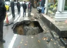 ریزش خیابان کارگر تهران +فیلم