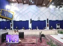 برداشتن عکس رئیسی از بنرِ جلسه هیات دولت+عکس