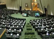 سلیمی: امضا کردن استیضاح و پس گرفتن آن بوی بده بستان‌های متعفن می‌دهد/ دم از دموکراسی می‌زنیم، ولی به آن عمل نمی‌کنیم