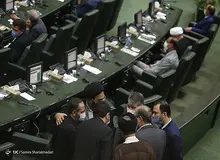 قاضی زاده هاشمی: نمایندگان به جای قدم زدن رأی بدهند/ حواشی جلسه امروز مجلس
