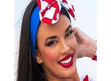 ماجرای دختر معروف جام‌جهانی چیست؟/ آیا ملی‌پوش ایرانی از ایوانا نول خواستگاری کرد؟