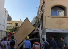 ریزش ساختمان مسکونی در خیابان جی اصفهان / حبس ۴ نفر در زیر آوار / حال یک دختر ۱۵ ساله وخیم است