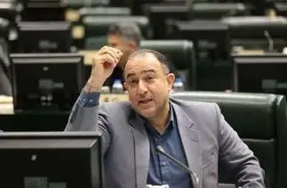 نماینده مجلس: زمزمه عدم کفایت پزشکیان‌ برای جلب فالوور است