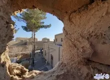 کتابخانه ای که «دکتر شریعتی» در زادگاهش احداث کرده بود، ویرانه شد