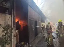 آتش سوزی در انبار نگهداری مصنوعات چوبی ۲ پیکر بر جای گذاشت
