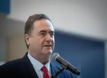 وزیر جنگ رژیم صهیونیستی: به حملات خود علیه نیروهای حکومت سوریه ادامه خواهیم داد
