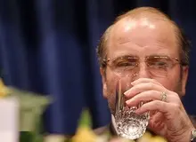 اصرار نمایندگان برای عذرخواهی و امتناع قالیباف