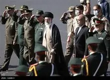 فرماندهان نیروهای مسلح با صدور پیامی مشترک، با فرمانده کل قوا تجدید بیعت کردند
