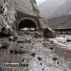 ریزش سنگ در جاده هراز سبب فوت یک مسافر شد