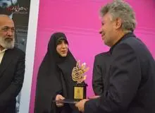 تندیس مدیر برتر تولید سال ۱۴۰۲ صنعت پتروشیمی ایران به مهندس رضا گنجی رسید