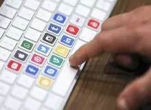 شوک هولناک محدودیت اینترنت به اقتصاد کشور / عضو اتاق بازرگانی: سخن گفتن از توسعه اقتصادی بدون رشد صنعت تکنولوژی بی‌معناست