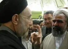 روح الله حسینیان با نام اطلاعاتی "خسرو خوبان" که بود؟ روحانیِ که با حمایت از خاتمی شروع کرد، دلباخته سعید امامی و احمدی نژاد بود و وکیل مدافع سعید مرتضوی در مجلس شد