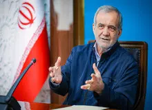 ارگان مطبوعاتی نزدیک به سپاه: پزشکیان مانند احمدی نژاد نیست که خودش را ژنرال بداند و بقیه را سرباز