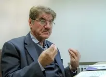 وکیل دادگستری: صالح نیکبخت به یک سال حبس و دو سال دوسال منع استفاده از فضای مجازی محکوم شد/ دادگاه موکلم را به خاطر انجام مصاحبه با رسانه ها محکوم کرده است