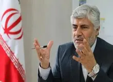 واکنش نماینده شیراز به «تبعید» زنان بی‌حجاب: فکری به حال زنان خیابانی کنید/ حجاب فقط برای زنان نیست؛ چرا برای مردی که مزاحم زنان در خیابان می‌شود، قانونی نداریم؟