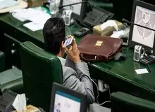 ممنوعیت استفاده از موبایل در مجلس به صحن می‌آید/ واگذاری اختیار توبیخ نمایندگان به هیأت نظارت

