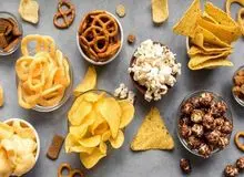 این خوراکی ها گلودرد را بدتر می‌کنند