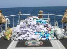 نیروی دریایی آمریکا مدعی کشف مواد مخدر در دریای عمان شد