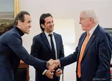 ارگان مطبوعاتی انگلیسی زبان سازمان تبلیغات اسلامی خطاب رئیس‌جمهور آلمان و 
علی کریمی: احمق و احمق تر