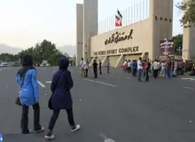 دعوت تلفنی و گزینشی فدراسیون فوتبال از زنان برای حضور نمایشی در آزادی!/ در سایت سامانه فروش بلیت چه خبر است؟