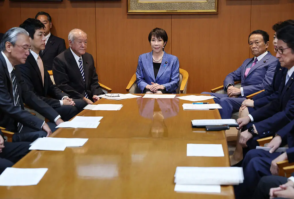 مشاور نخست‌وزیر ژاپن: ژاپن باید سلاح هسته‌ای داشته‌باشد / آیا توکیو به سمت بمب حرکت می‌کند؟ / واکنش تند چین و مخالفت افکار عمومی ژاپن با هسته‌ای شدن