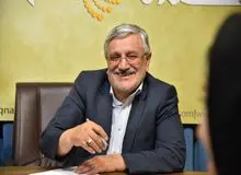 واعظی به جای آقای رییس‌جمهور تصمیم می گیرد/ واعظی می خواهند معاونان و دفترداران وزرا را خودشان از کسانی که می خواهند تعیین کنند تا بتوانند امور را در کنترل خود داشته باشند