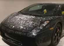 سرنوشت عجیب یک لامبورگینی: به موزه بیایید و روی خودرو خط‌و‌خش بیندازید!