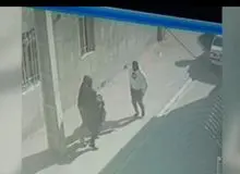  زورگیری و سرقت از یک زن در شهریار مقابل دوربین‌ها+ فیلم 