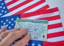 آمریکا گرین‌کارت مهاجران ۱۹ کشور را بازبینی می‌کند/ گرین کارت ایرانی ها در فهرست بررسی دوباره