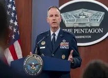 انتقال یک اسکادران جنگنده‌های اف-۱۶ آمریکا به خاورمیانه/ ایران عامل حمله به نیروهای آمریکایی است