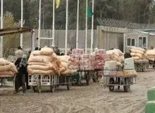 پرداخت ماهیانه به کولبران ساکن، در شعاع ۱۵ کیلومتری روستا