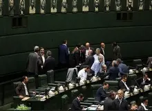 کنایه محبی‌نیا به روحانی و حدادعادل / یادی از هاشمی و سیدمحمد خاتمی در صحن علنی/ جنب و جوش نماینده دماوند برای اجماع علیه غلامی