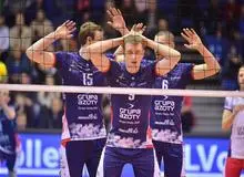 شروع خوب و پایان غم انگیز بانک سرمایه برابر زاسکای لهستان