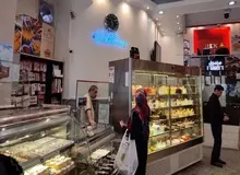 رئیس اتحادیه قنادان تهران: تقاضای شیرینی در مقایسه با سال گذشته تقریبا نصف شده است