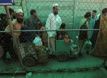 دفاع وزیر خارجه پاکستان از اخراج مهاجران افغان