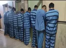 سردسته‌های  باند سرقت از بانک ملی سه برادر به همراه یکی از اقوامشان بوده‌اند/ متهمان  پس از چند ماه حبس با وثیقه از زندان آزاد شده بودند/ ماجرای  هدیه ۵۰میلیون تومانی سارق صندوق امانات بانک ملی برای تولد عمه اش