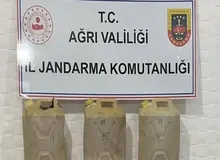 ژاندارمری ترکیه از یک تریلی ایرانی بیش از۶۰ کیلوگرم مواد مخدر کشف کرد 