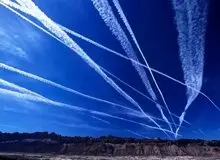 خط‌های سفید در آسمان تهران/ چرا آسمان پاییز و زمستان خط‌خطی‌تر است؟