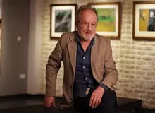 بیژن بیرنگ: هنرمند دردمند را ممنوع الکار می‌کنند/ تلویزیون صاحب دارد و صاحبش هم مردم نیستند/ برخی هنرمندان یکی به نعل می‌زنند و یکی به میخ!/ خانه نشینم کردند/ تلویزیون فکر می کند مالک همه هنرمندان است/ صدا و سیما ملی نیست