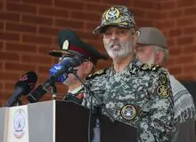 فرمانده ارتش: کوچکترین پرنده دشمن را در آسمان ایران منهدم می‌کنیم/ هیچ ابرقدرتی فکر حمله نظامی به ایران را هم نمی کند