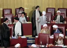 از حضور سخنگوی شورای نگهبان در اجلاسیه خبرگان تا تاخیر ۲۰ دقیقه‌ای برای باز شدن درب‌ها به روی خبرنگاران