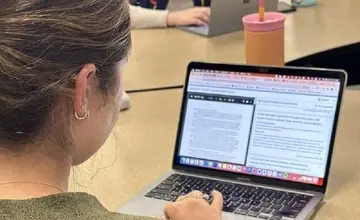 هوش مصنوعی، معلم انشاء دانشجویان می‌شود