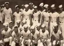  تی شرت پوشیدن از چه زمانی مد شد؟