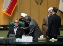 نطق پیش از دستور نایب رئیس مجلس: حضور مردم در 22 بهمن مشت محکمی بر دهان یاوه‌گویان بخصوص ترامپ بود