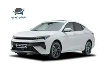 نقد و بررسی طراحی داخلی و امکانات رفاهی KMC J7