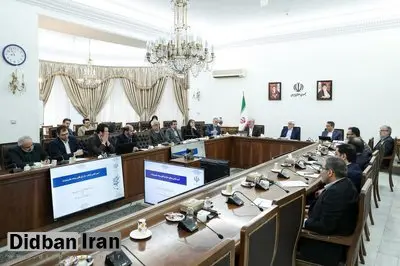 عارف: راهبرد دولت، اولویت دادن به مسائل اقتصادی و معیشتی مردم است